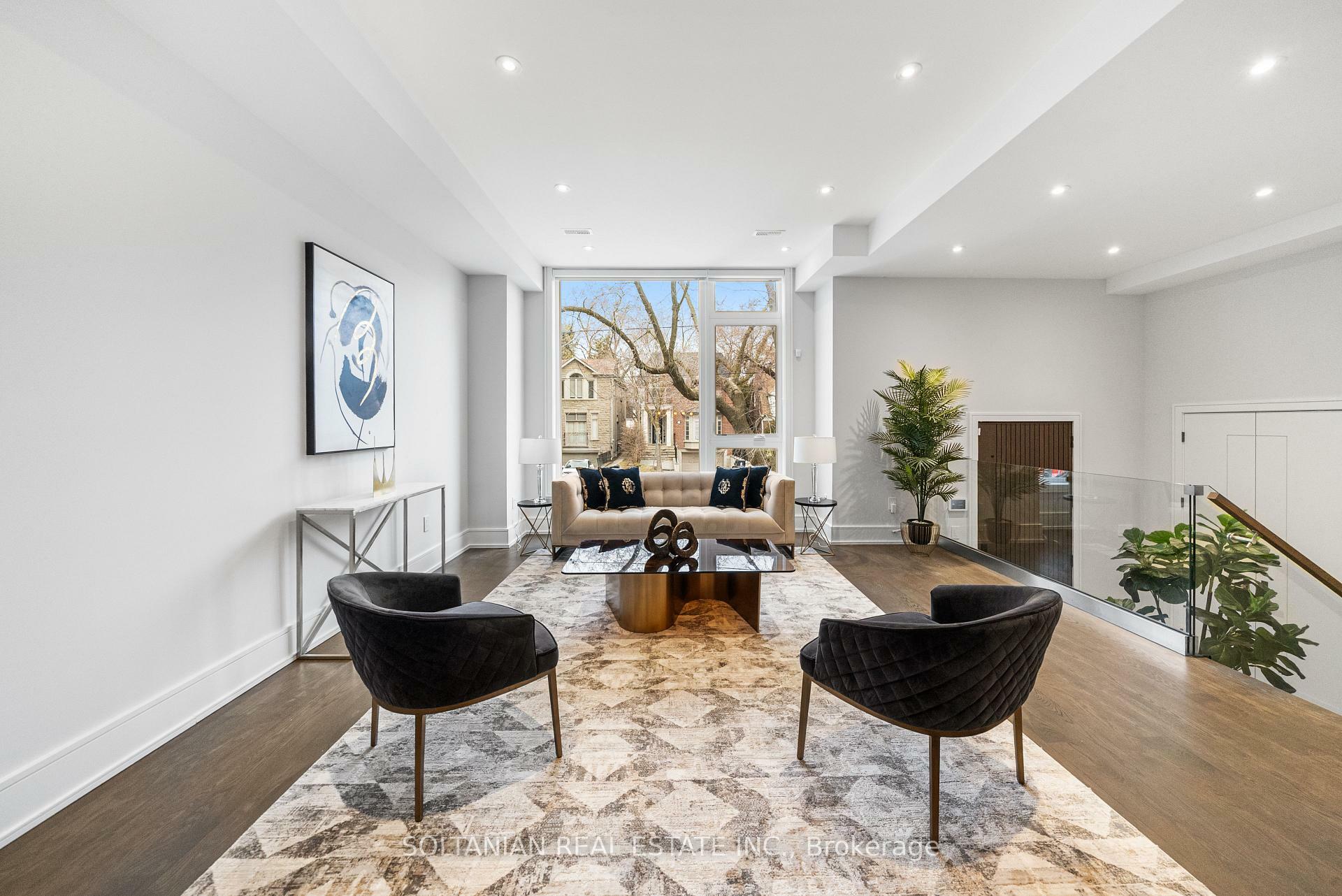 Property Photo: 97 Parkview Avenue ON M2N 3Y4