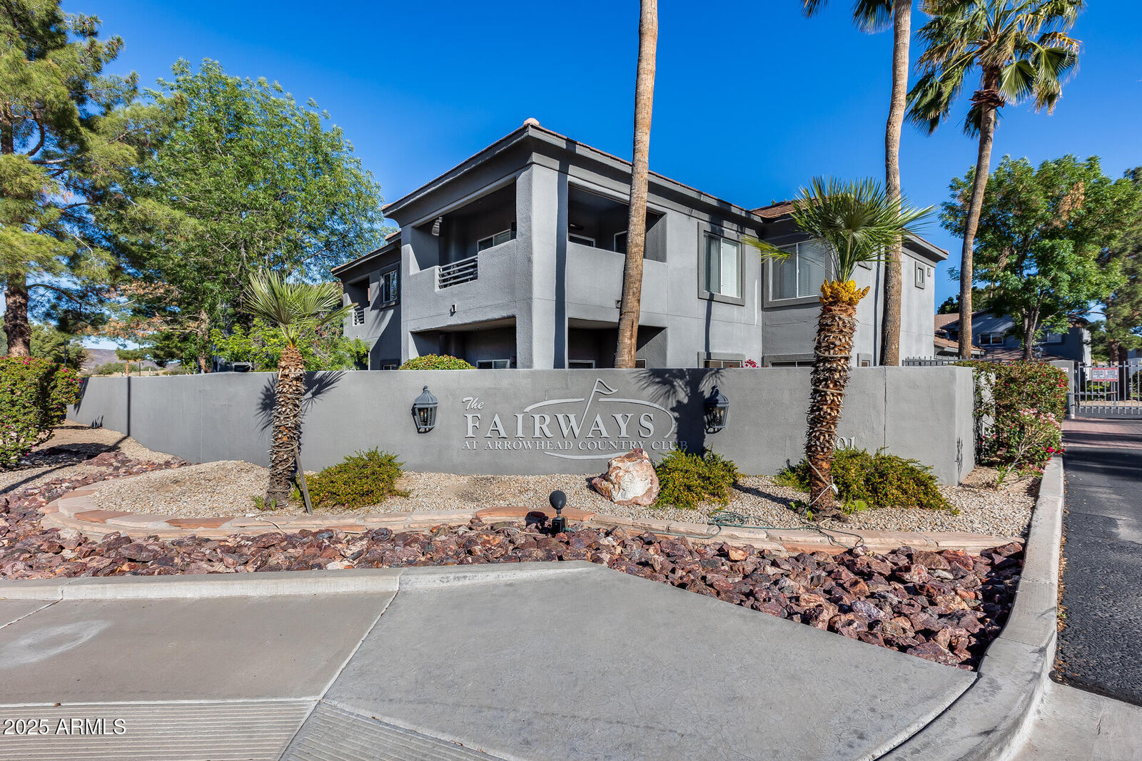 Property Photo:  7401 W Arrowhead Clubhouse Drive 2007  AZ 85308 