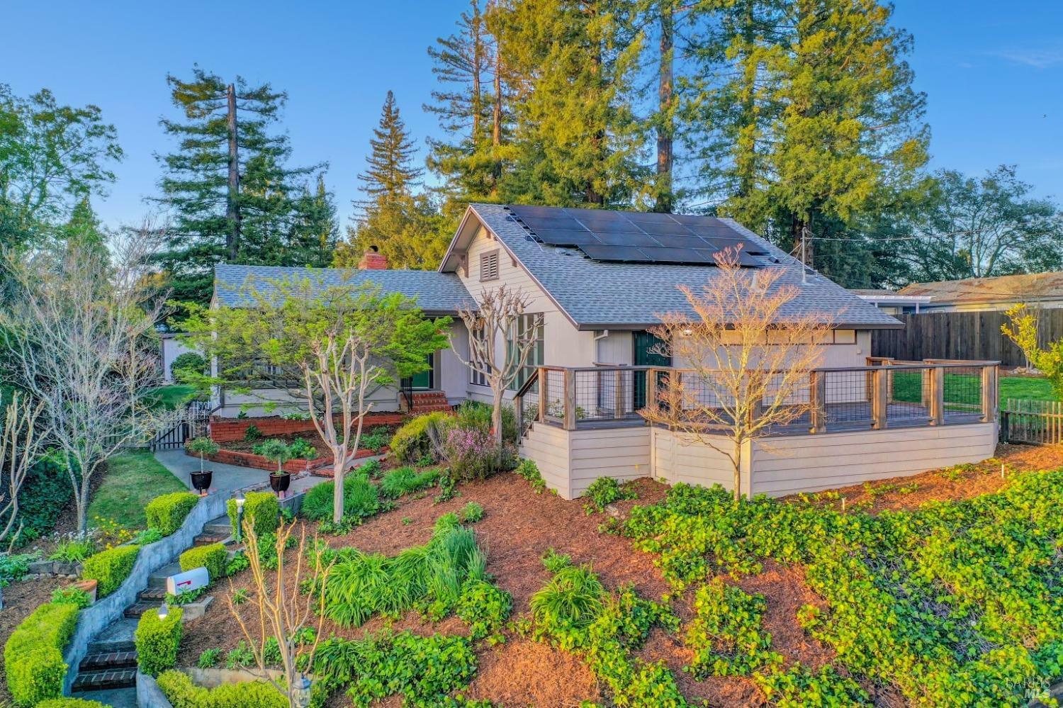 407 Sherman Street  Healdsburg CA 95448 photo