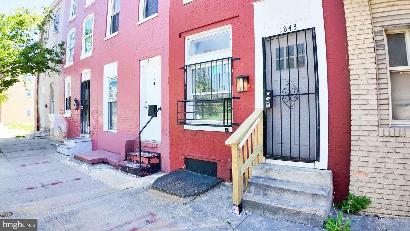 Property Photo: 1843 W Pratt Street MD 21223