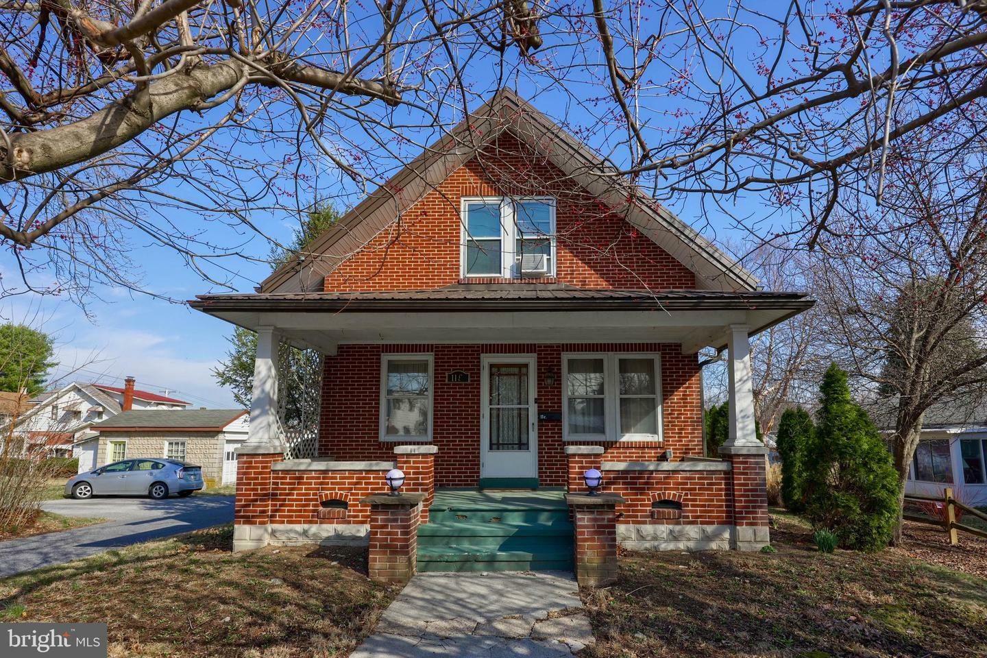 11 E Poplar Street  Lebanon PA 17042 photo