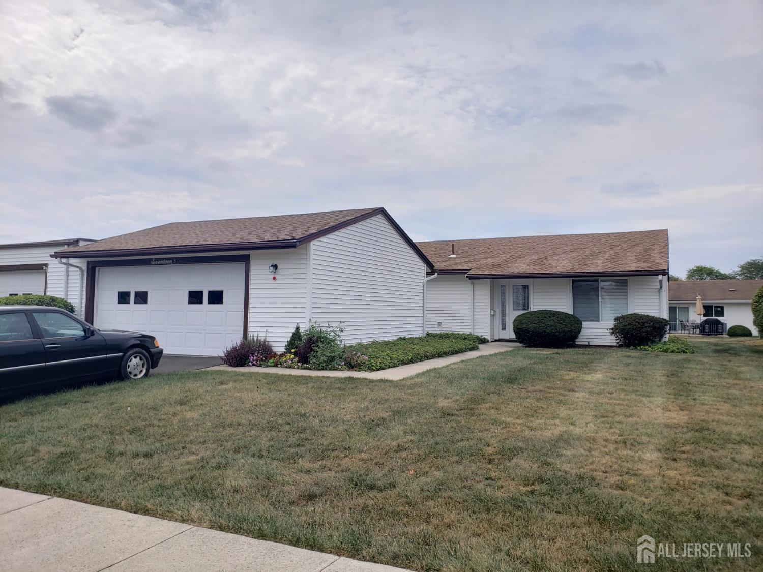 Property Photo: 17 Celtis Plaza B NJ 08831