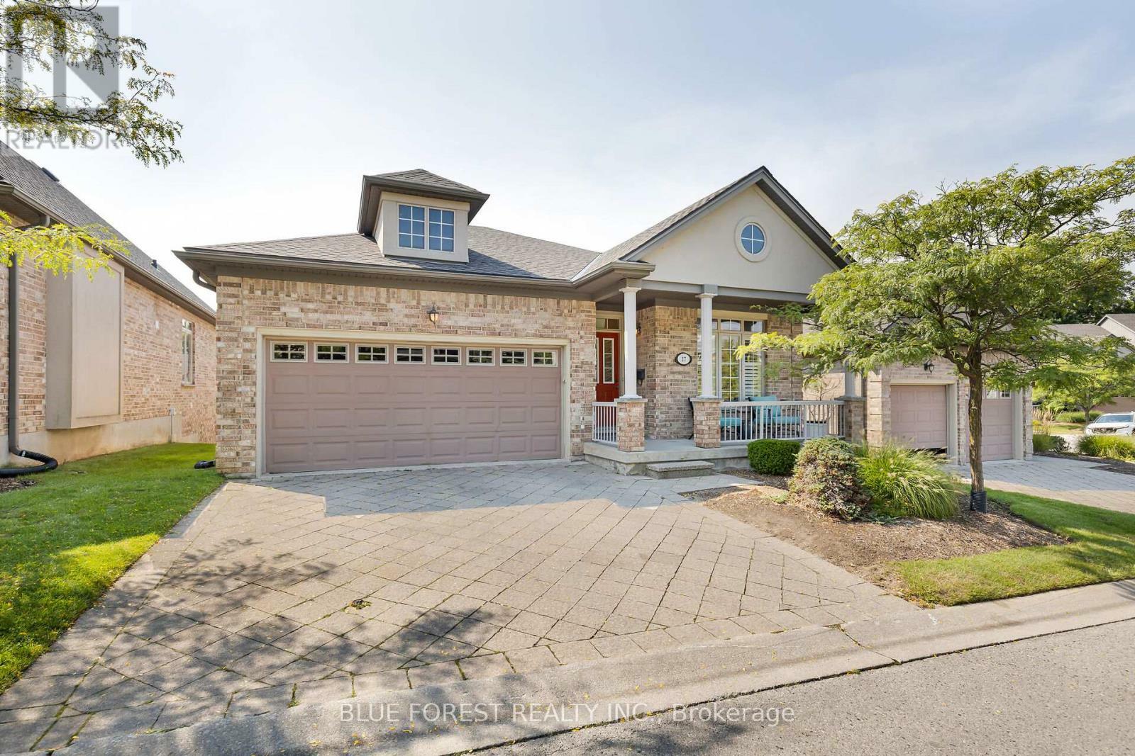 Property Photo:  578 McGarrell Place 17  ON N6G 5M1 