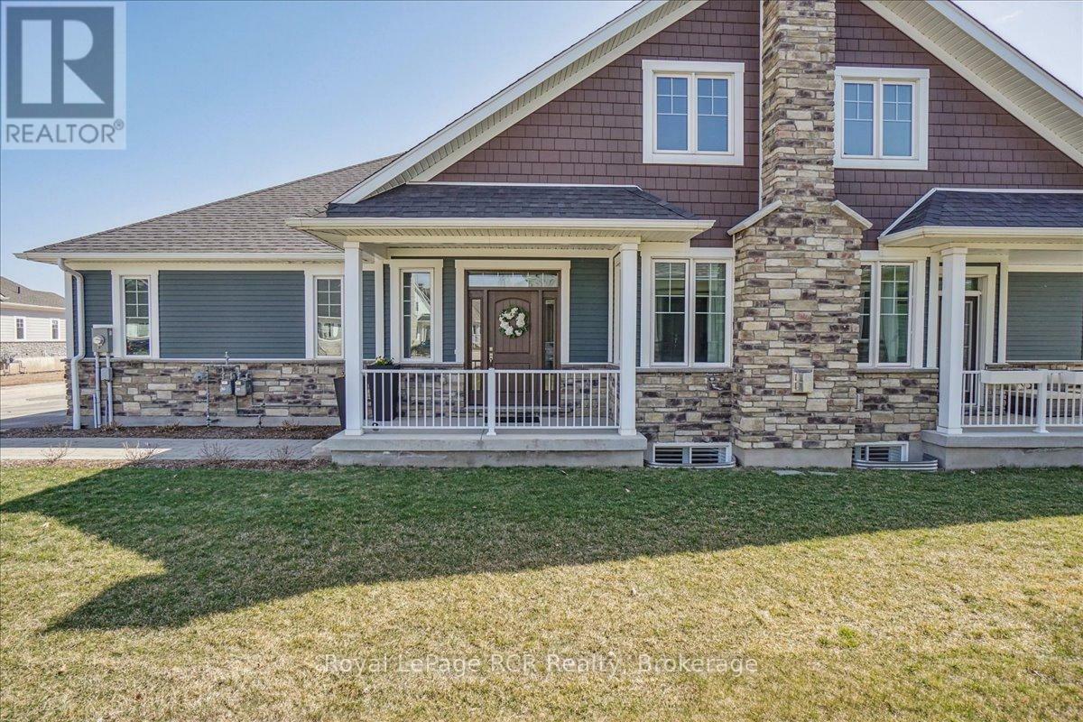 Property Photo: 230 Ironwood Way ON N0H 1S0