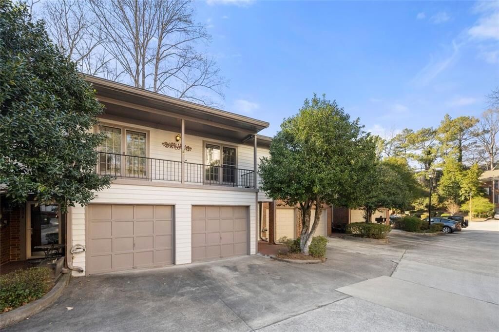 Property Photo: 303 Brandywine Circle GA 30350