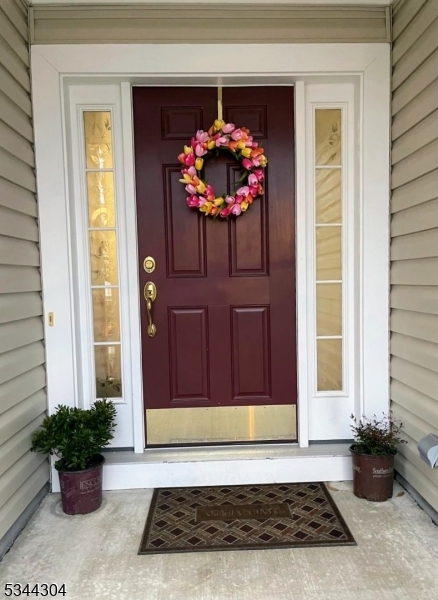 Property Photo: 233 Knollcrest Ct NJ 08873