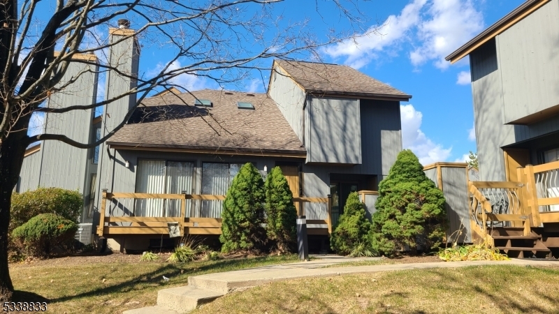 102 Elmwood Ct  Bernards Twp. NJ 07920 photo