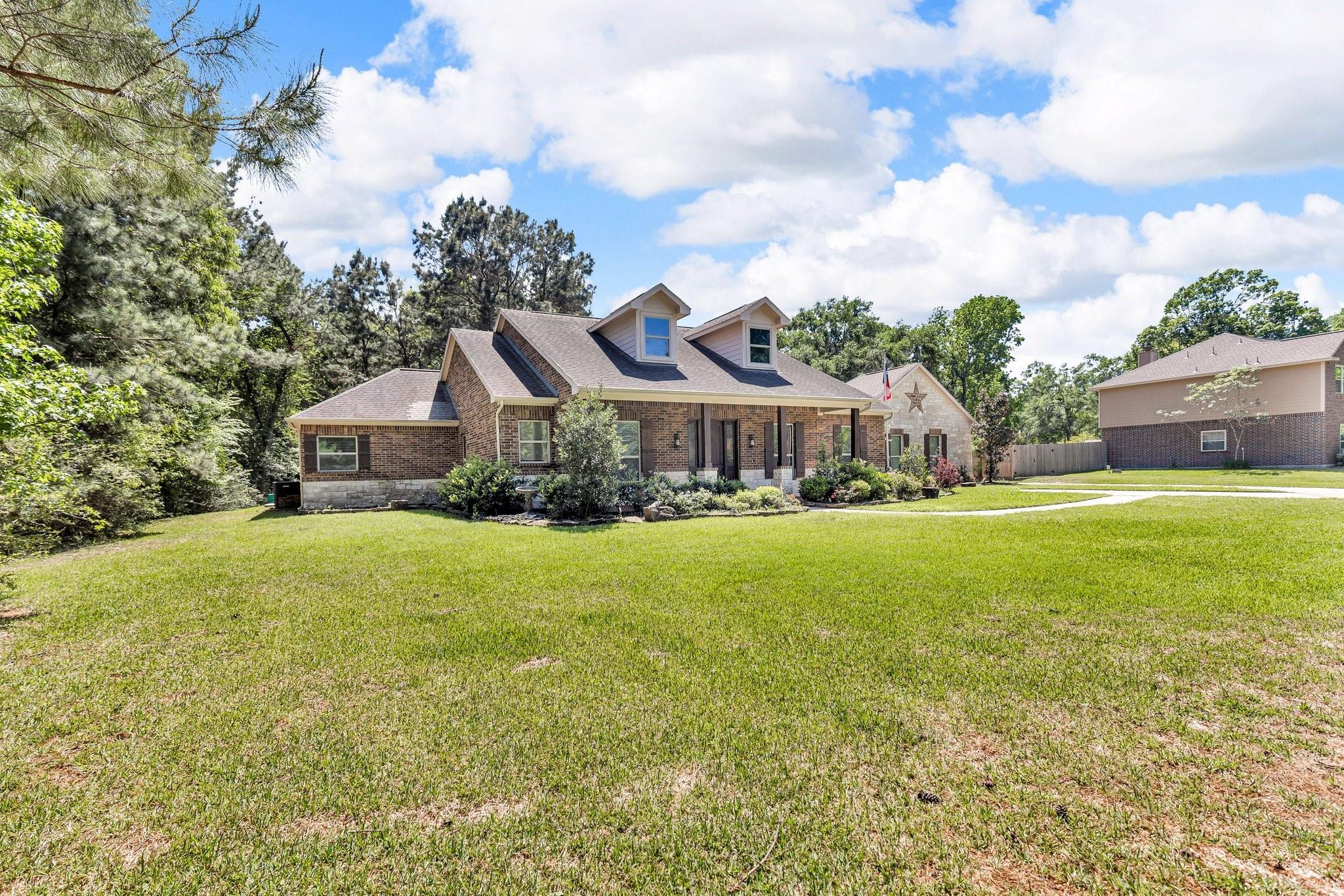 Property Photo:  9122 Grand Lake Estates Drive  TX 77316 