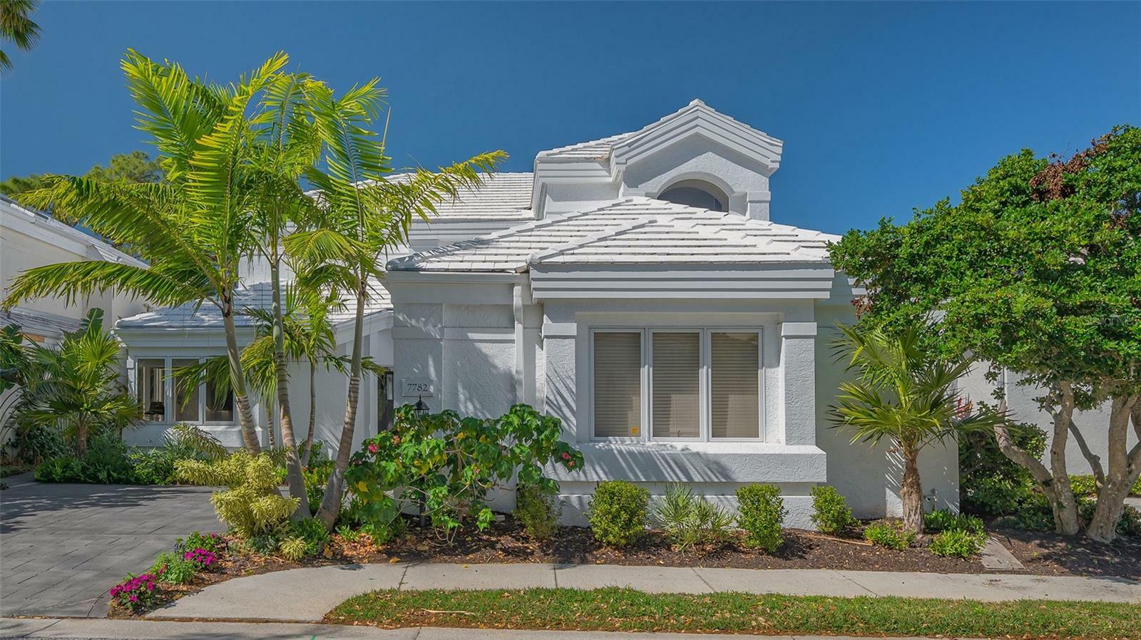 Property Photo:  7782 Club Lane  FL 34238 