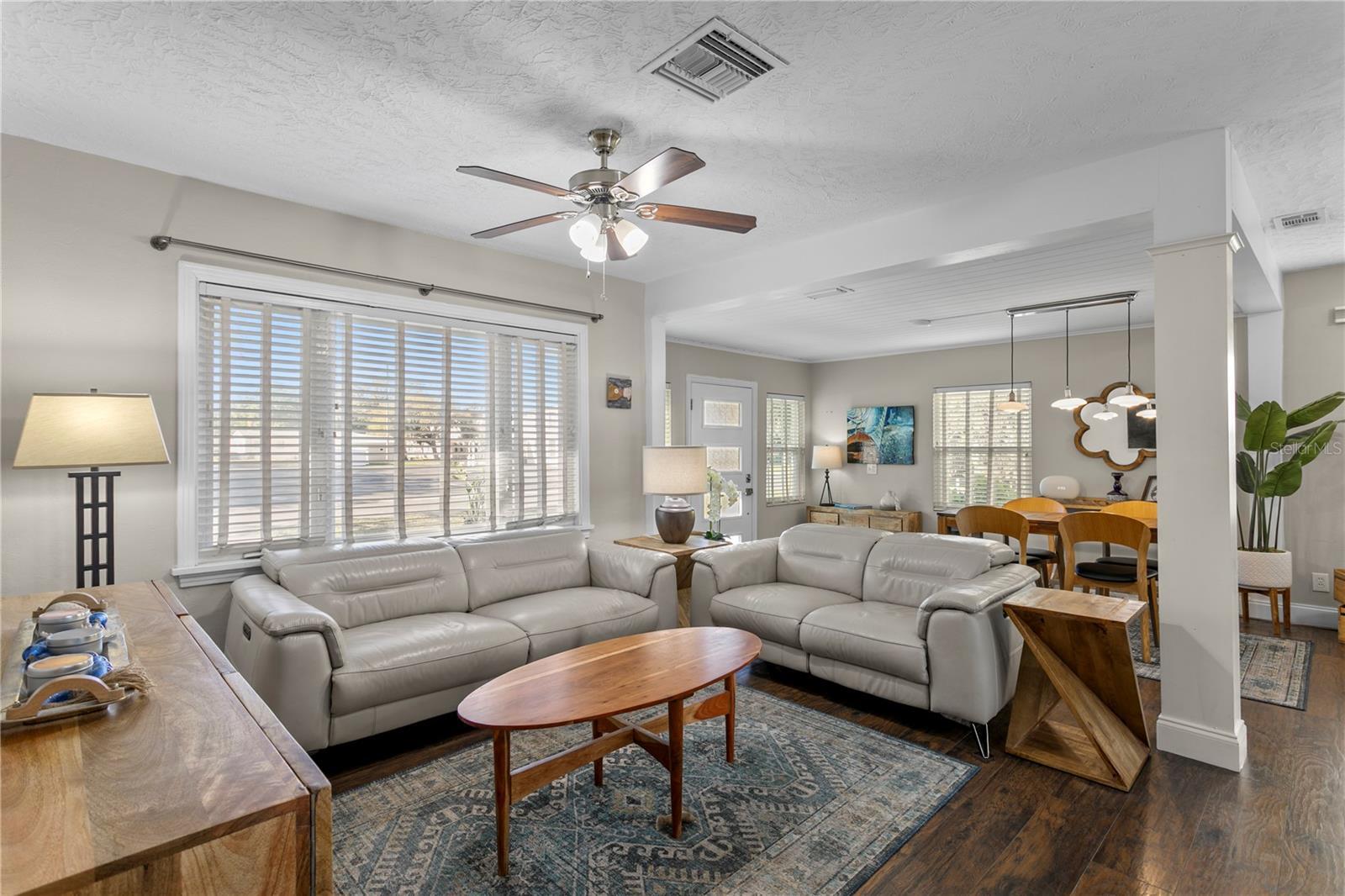 Property Photo: 145 38th Avenue NE FL 33704