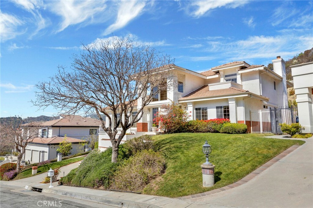 Property Photo: 2151 Haven Drive CA 91208
