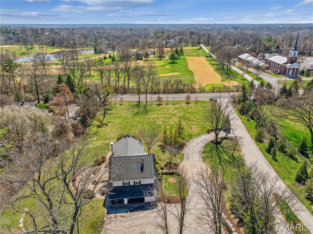 Property Photo: 910 Kent Road MO 63124