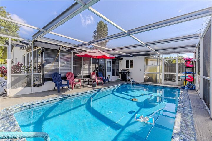 Property Photo:  106 Starview Avenue  FL 33936