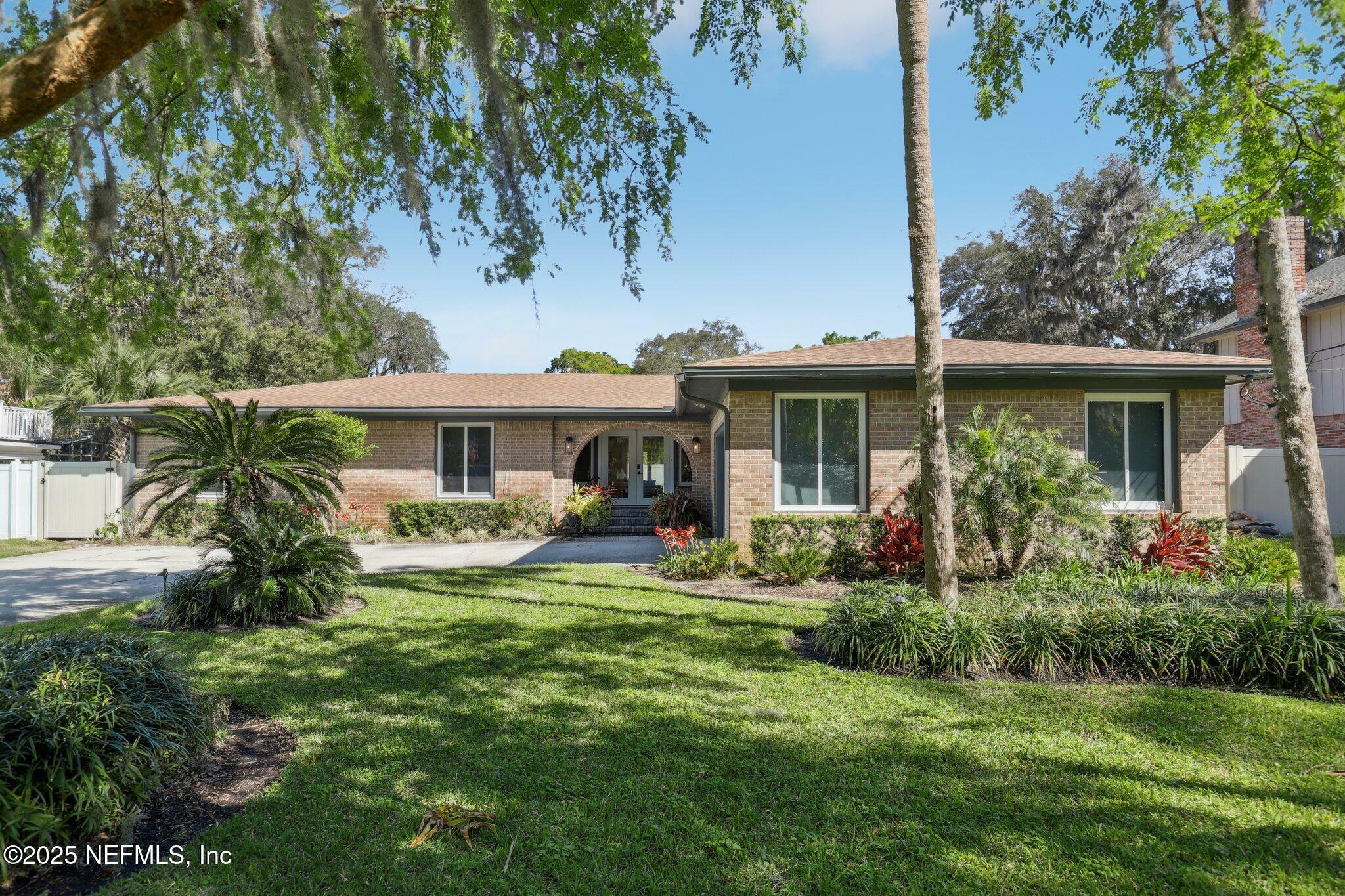 Property Photo: 11543 Starboard Drive FL 32225