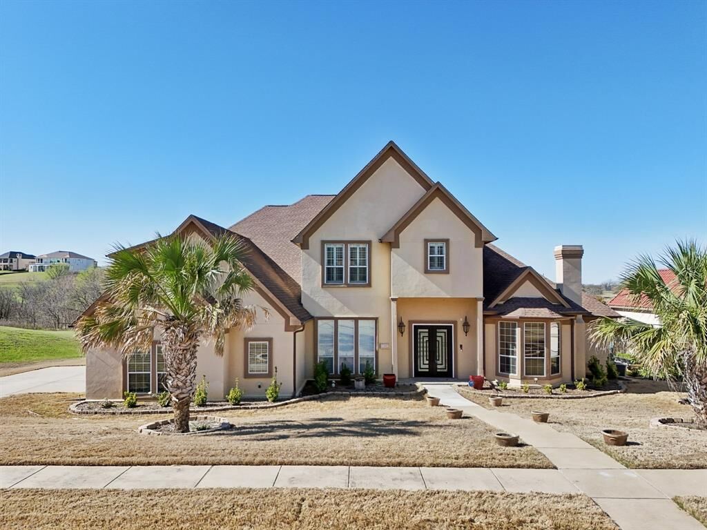 Property Photo:  319 Golden Pond Drive  TX 75104 