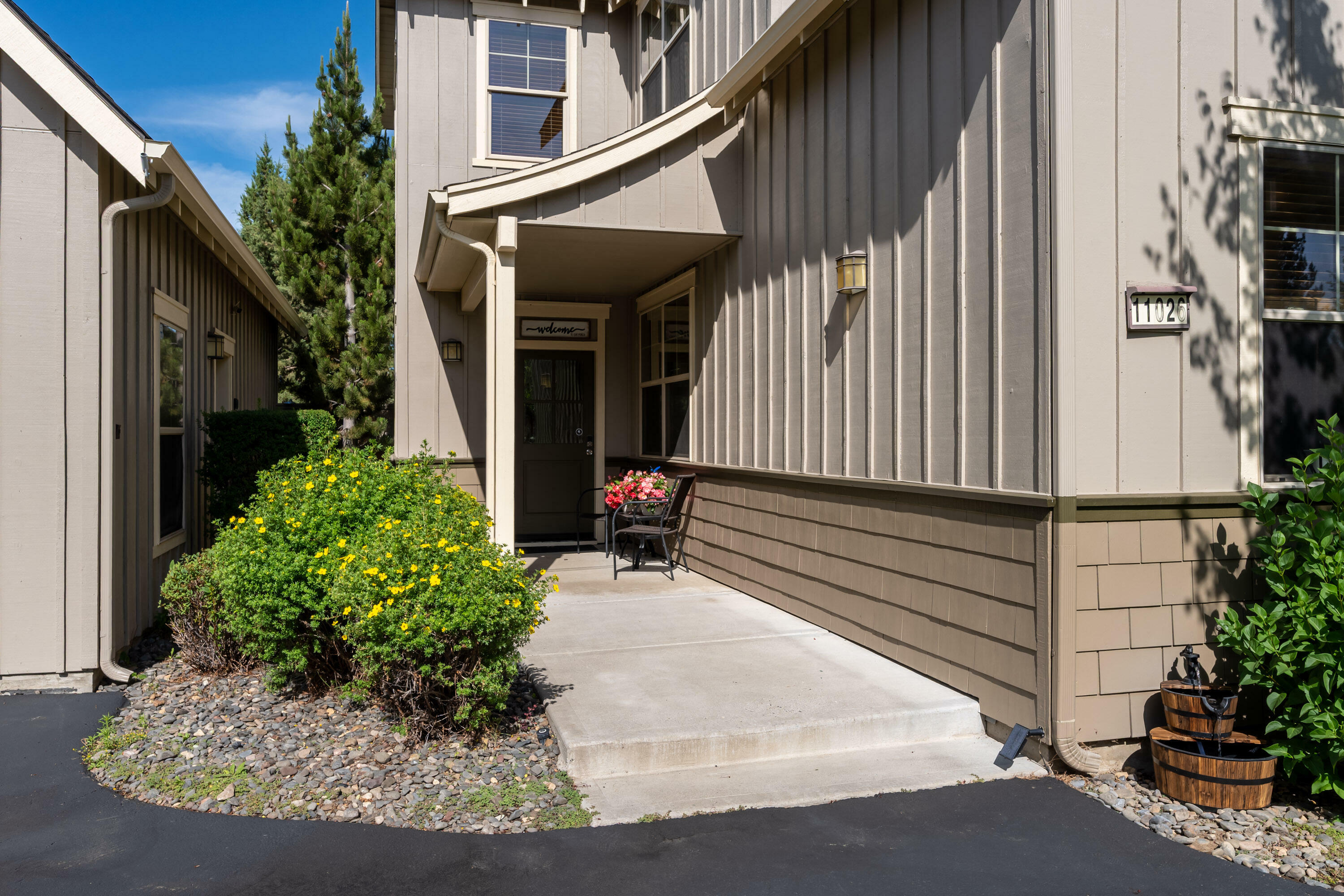 Property Photo: 11026 Desert Sky Loop OR 97756