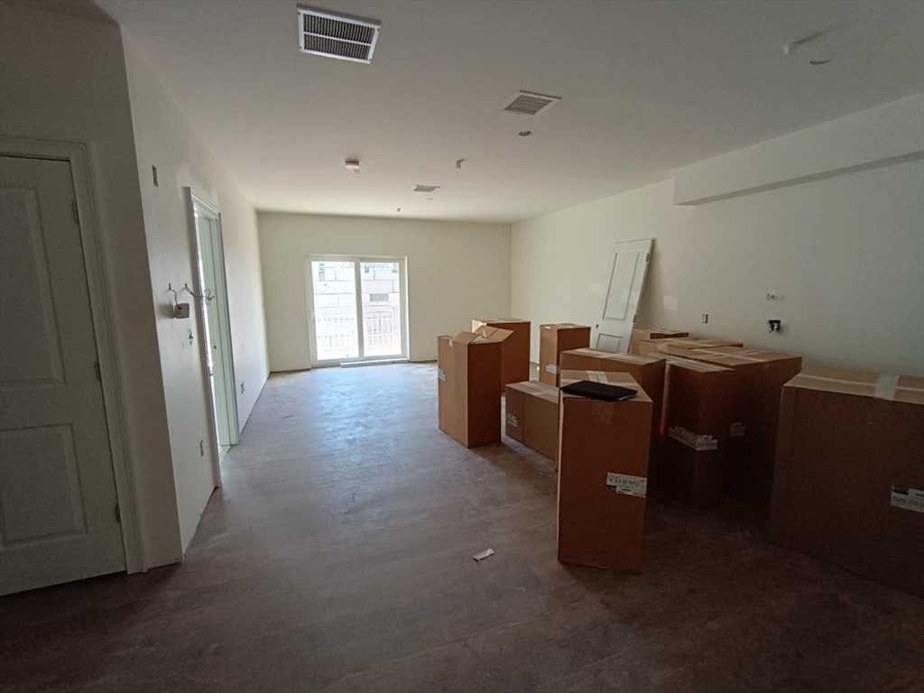 Property Photo: 10 Franklin Ave 104 MA 02151