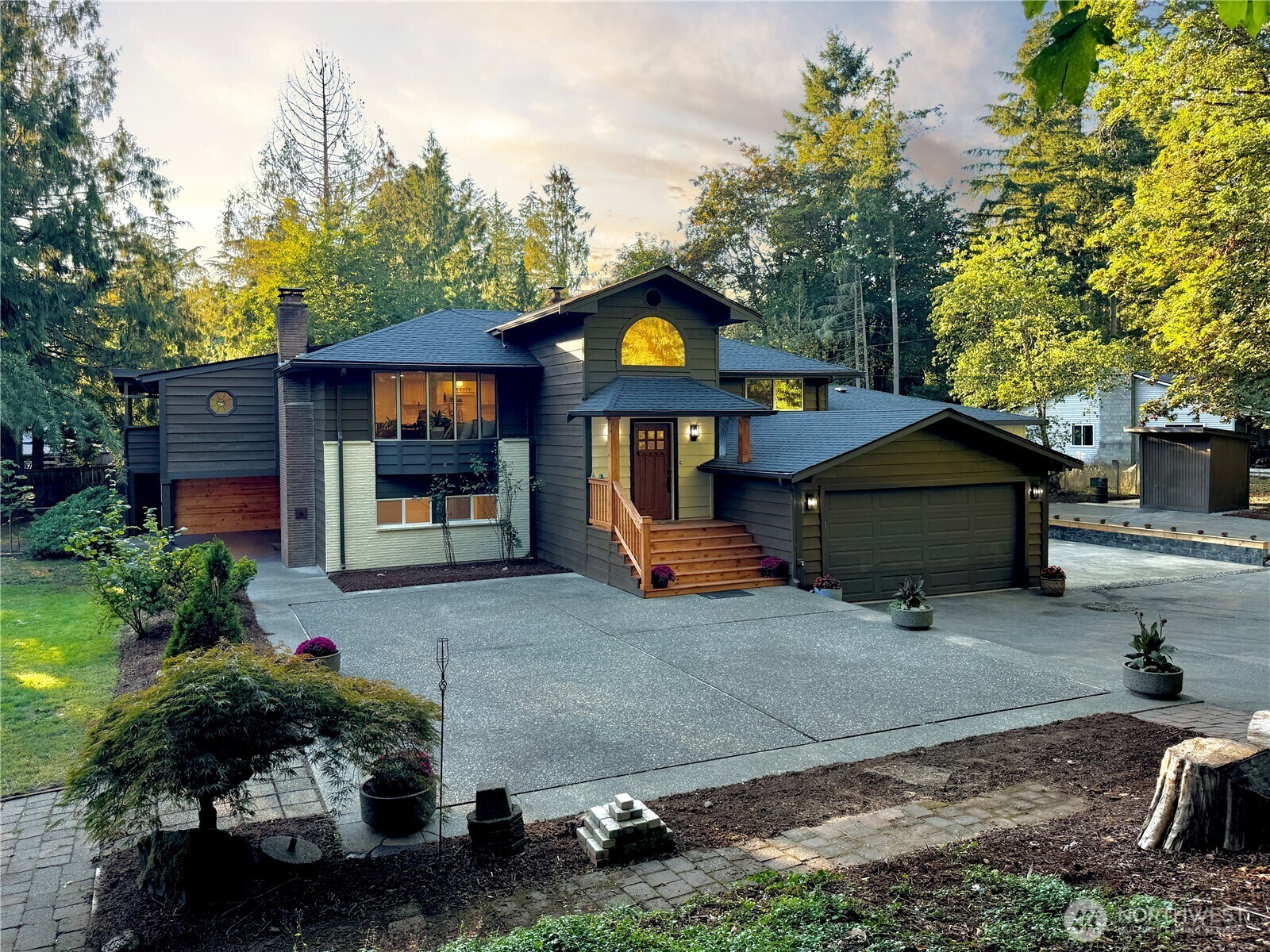 Property Photo: 31035 229th Avenue SE WA 98010