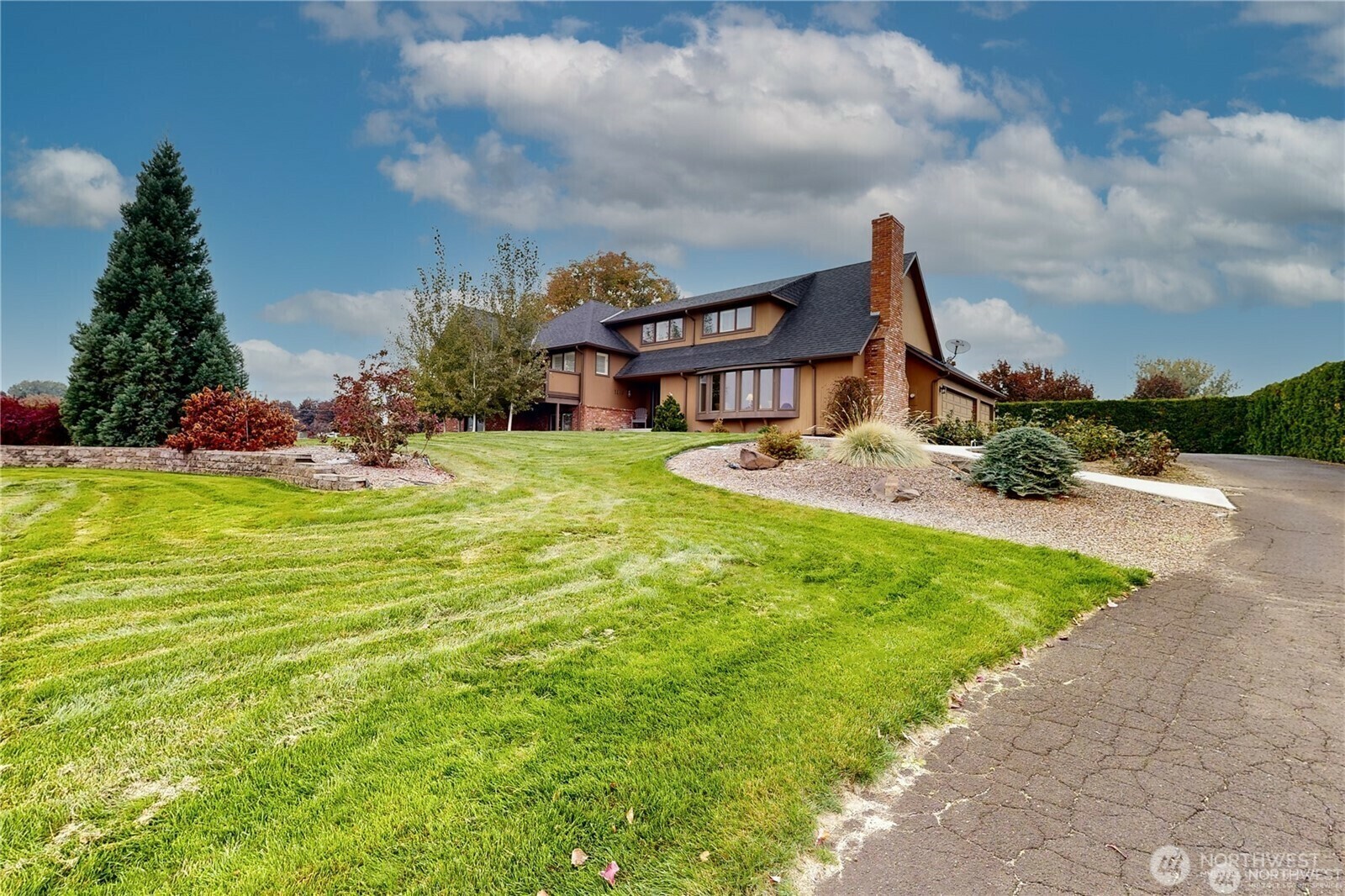Property Photo: 1240 Lancer Drive WA 99362