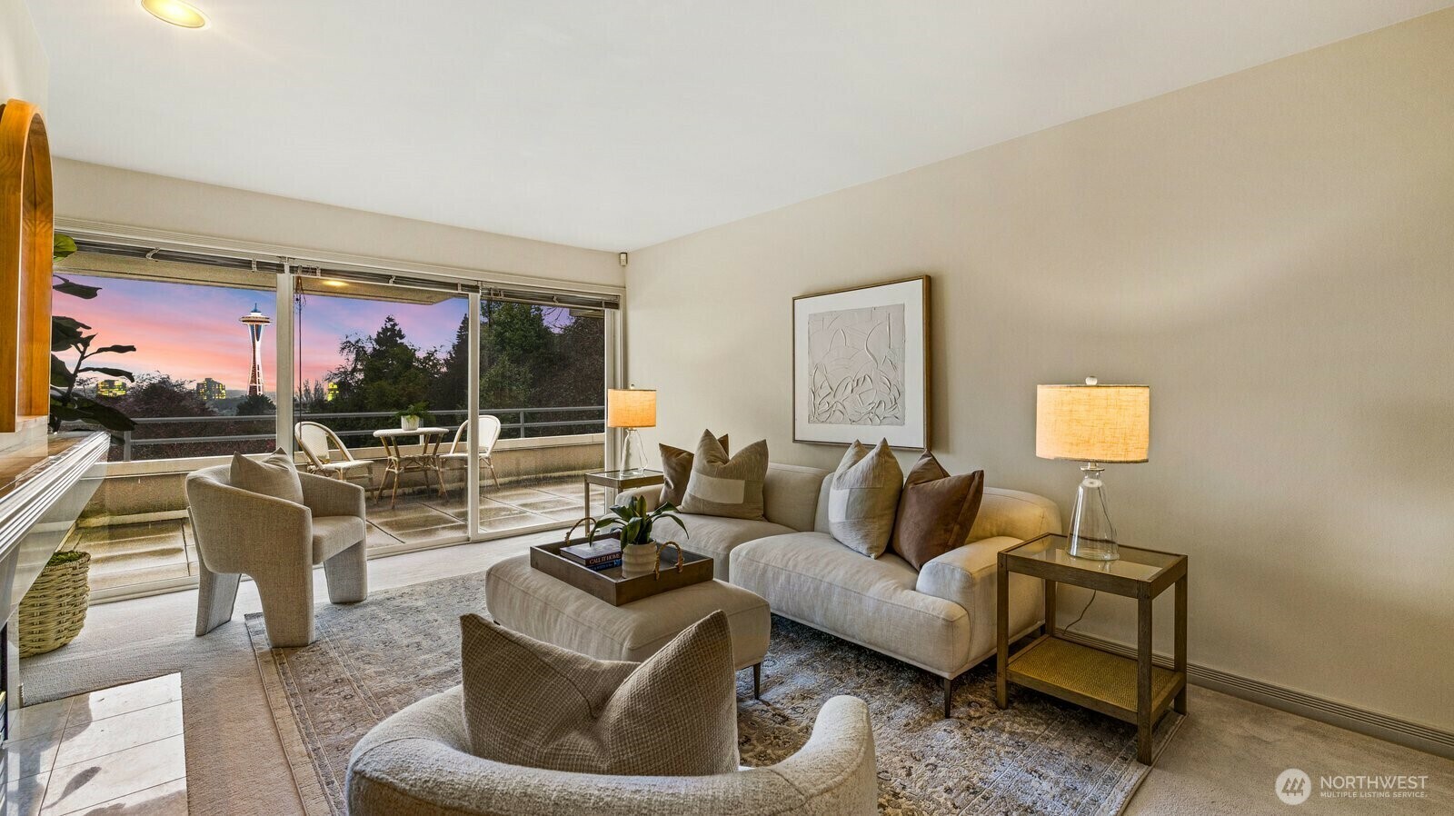 Property Photo: 1231 5th Avenue N 202 WA 98109
