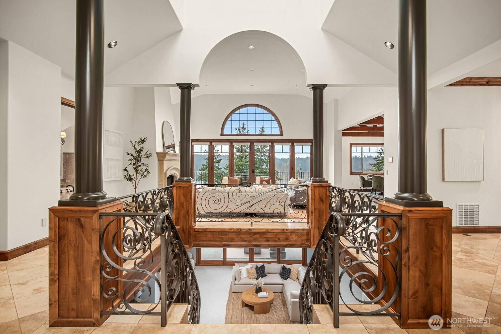 Property Photo: 6435 Lake Washington Blvd SE WA 98056