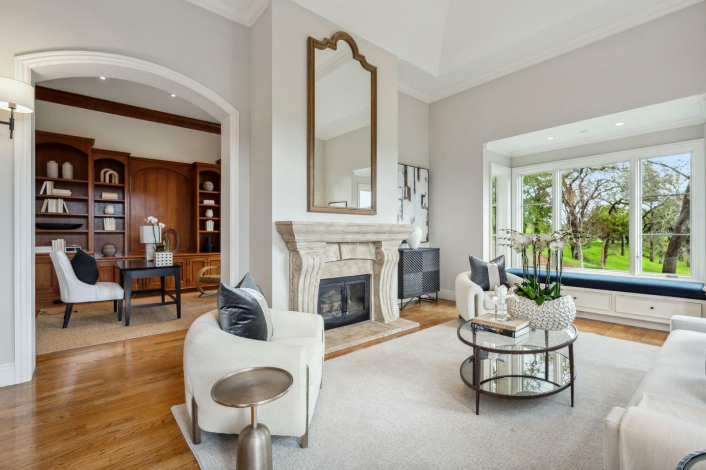 Property Photo: 4 Buck Meadow Drive CA 94028