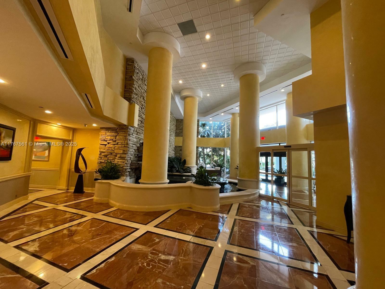 Property Photo: 20281 E Country Club Dr 810 FL 33180