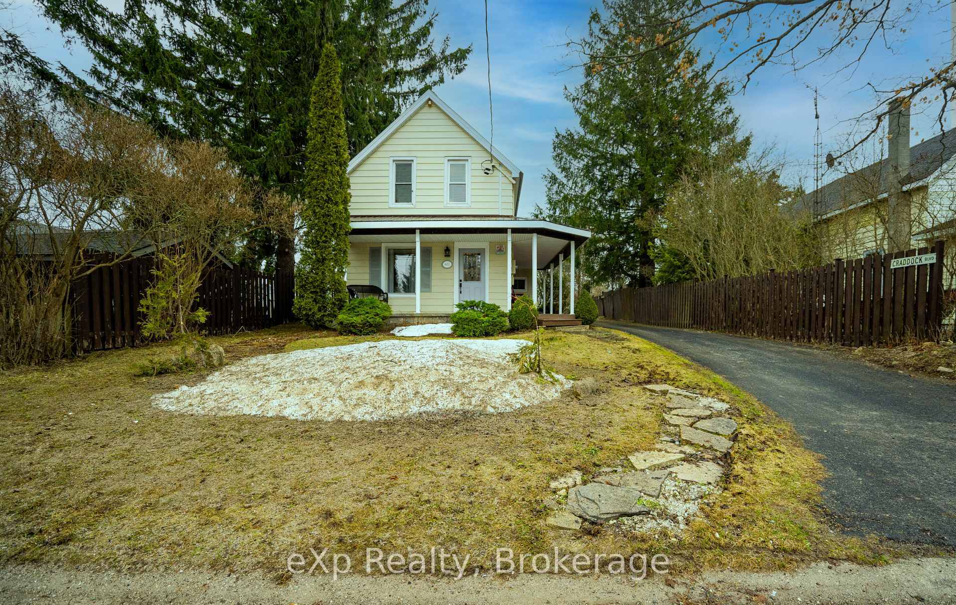 601 Dawson Street  South Bruce Peninsula ON N0H 2T0 photo