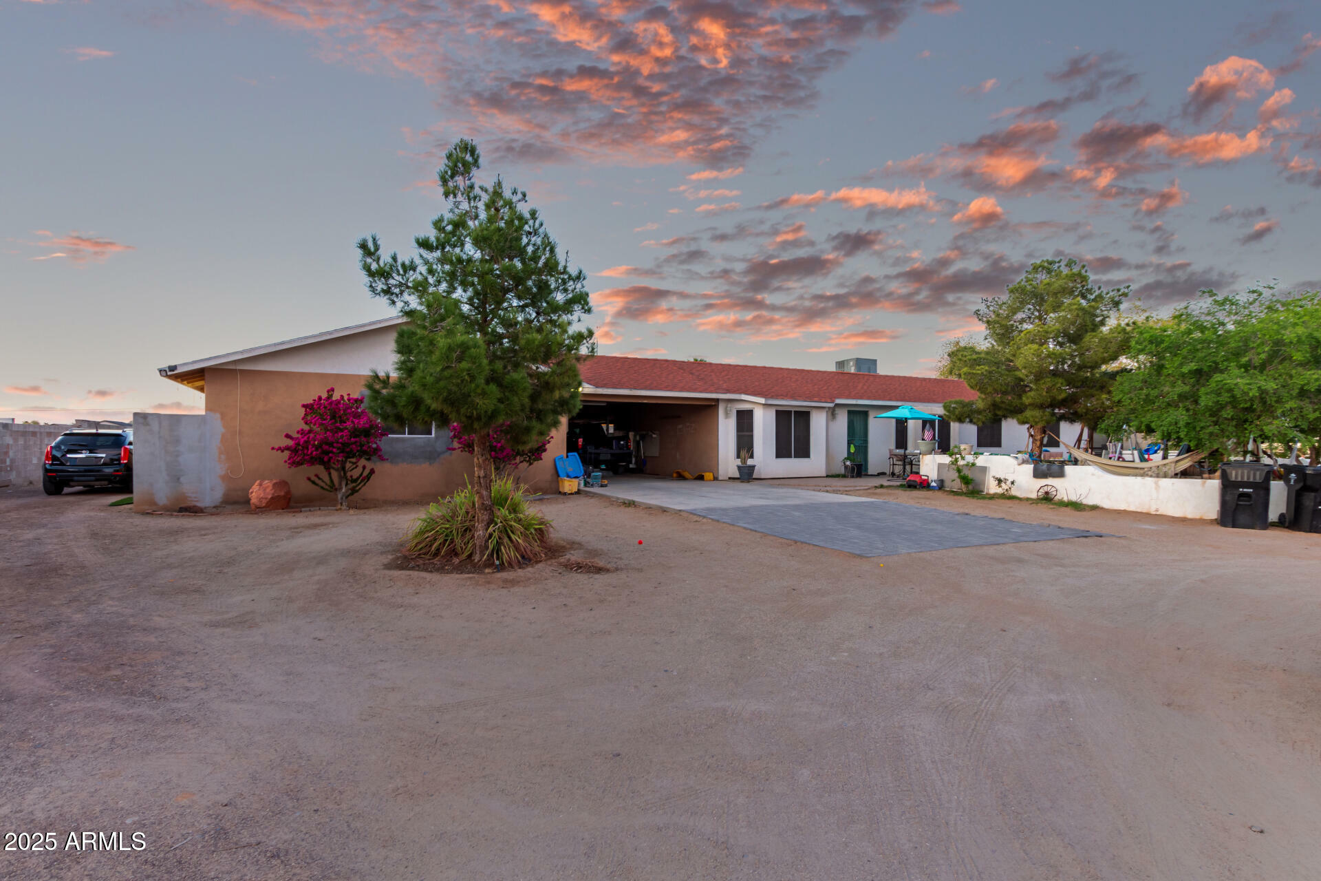 15186 W Tierra Buena Lane  Surprise AZ 85374 photo