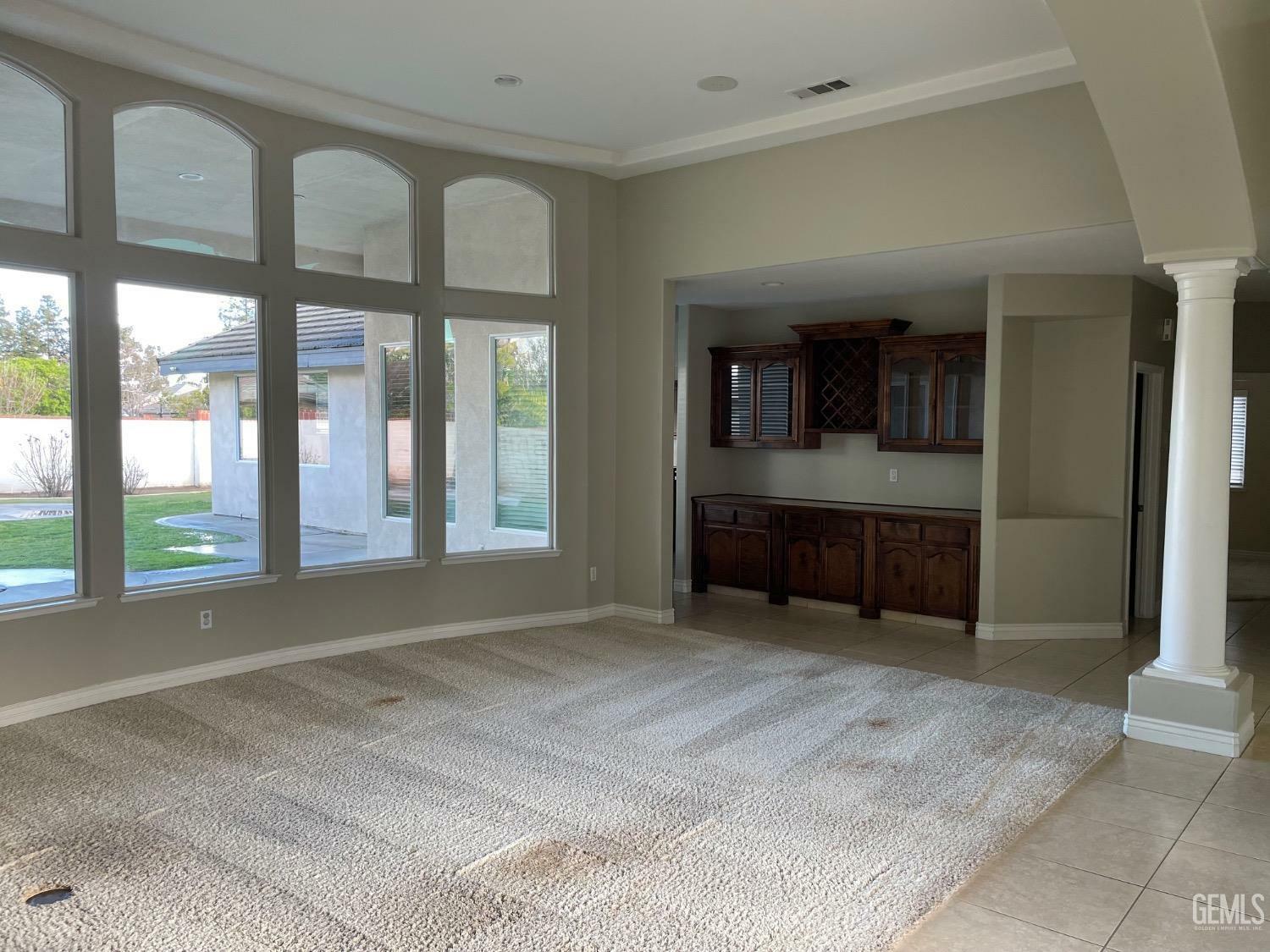 Property Photo: 1808 Three Bridges Way CA 93311