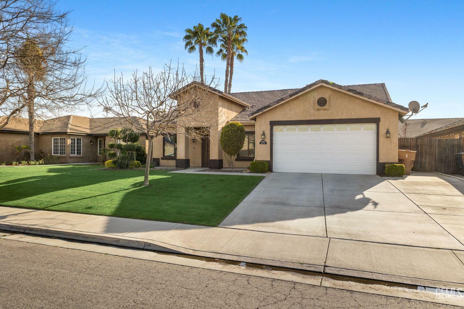 Property Photo: 3606 Azure Drive CA 93312