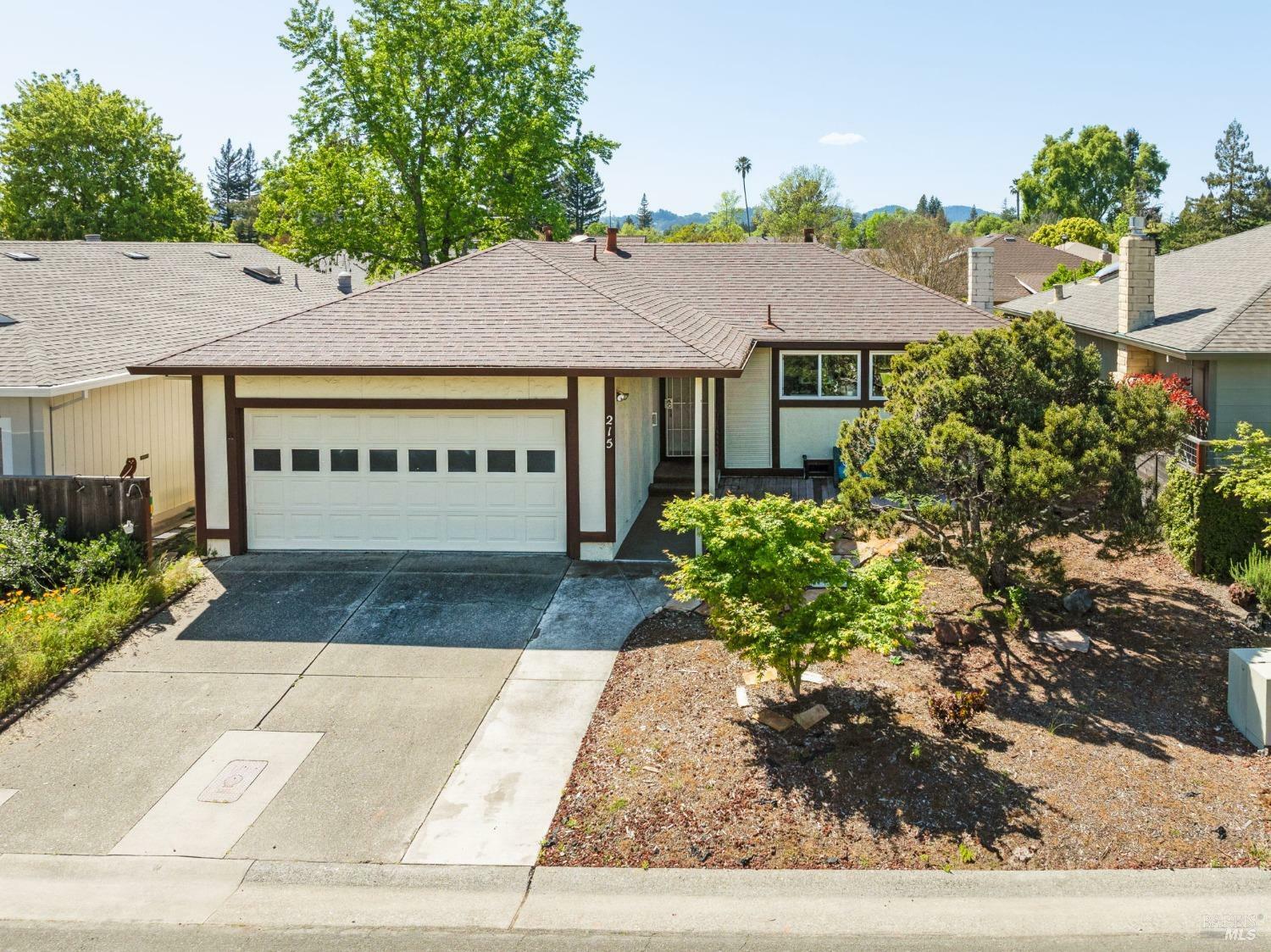 215 Mountain View Drive  Healdsburg CA 95448 photo