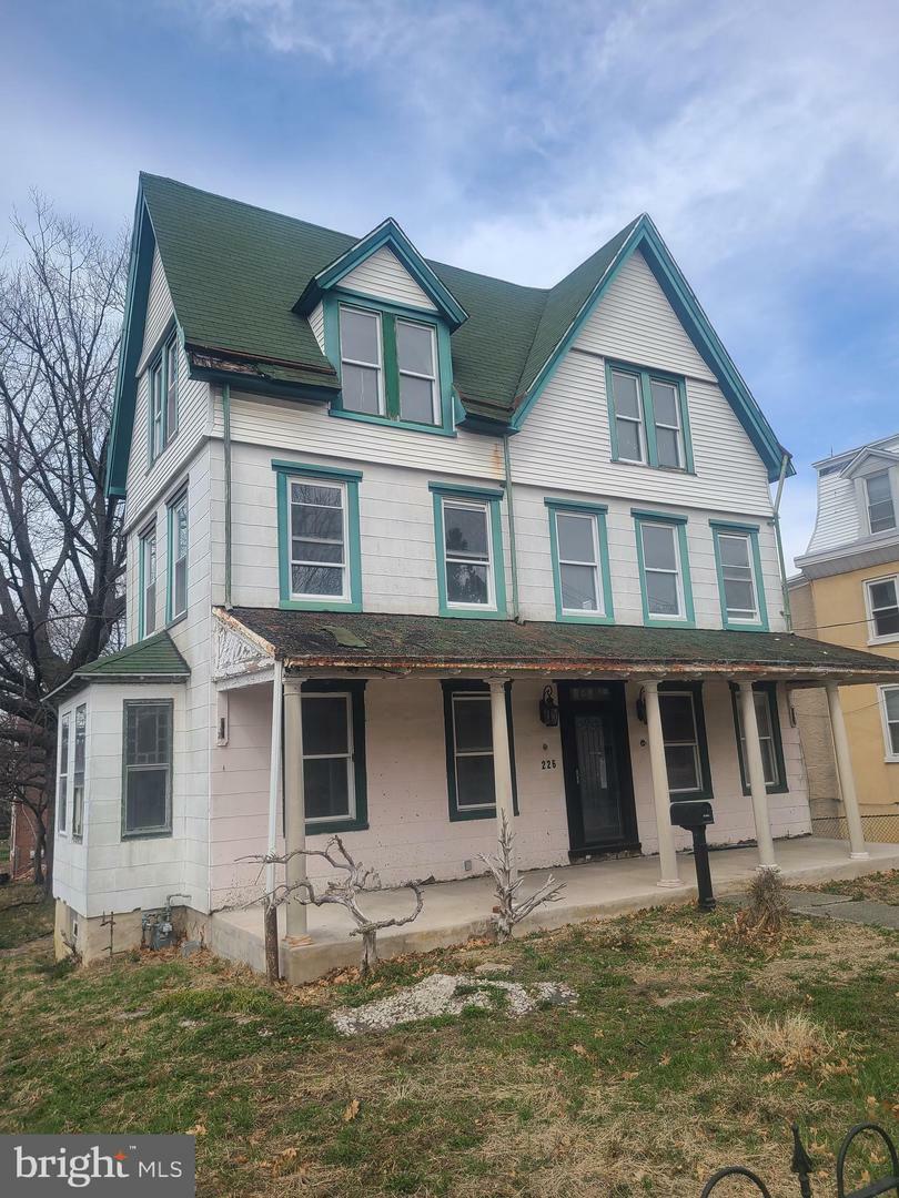 Property Photo: 226 S 4th Street PA 19023