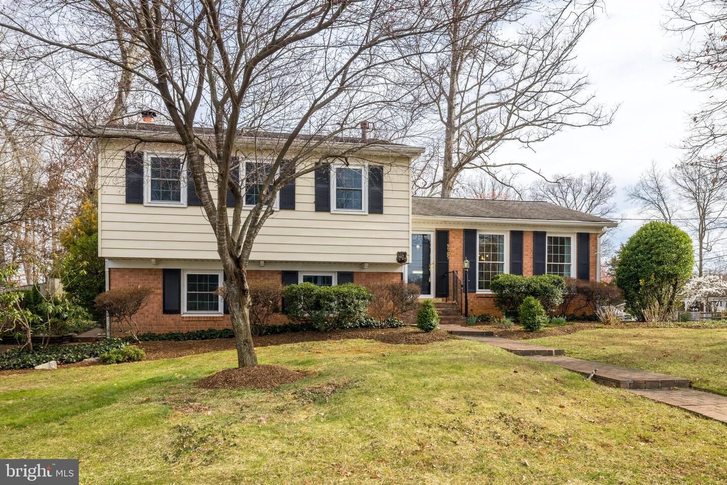 Property Photo:  9905 Colony Road  VA 22030 