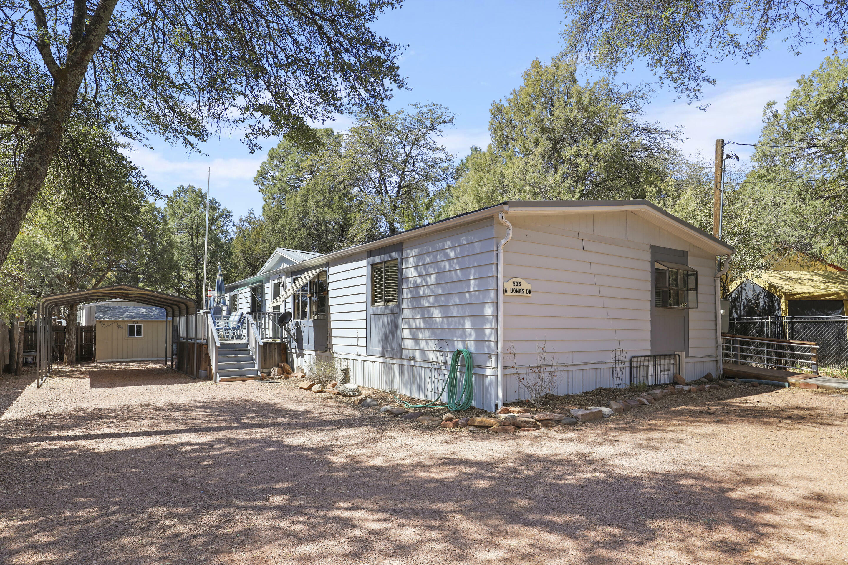 Property Photo: 505 W Jones Drive AZ 85541