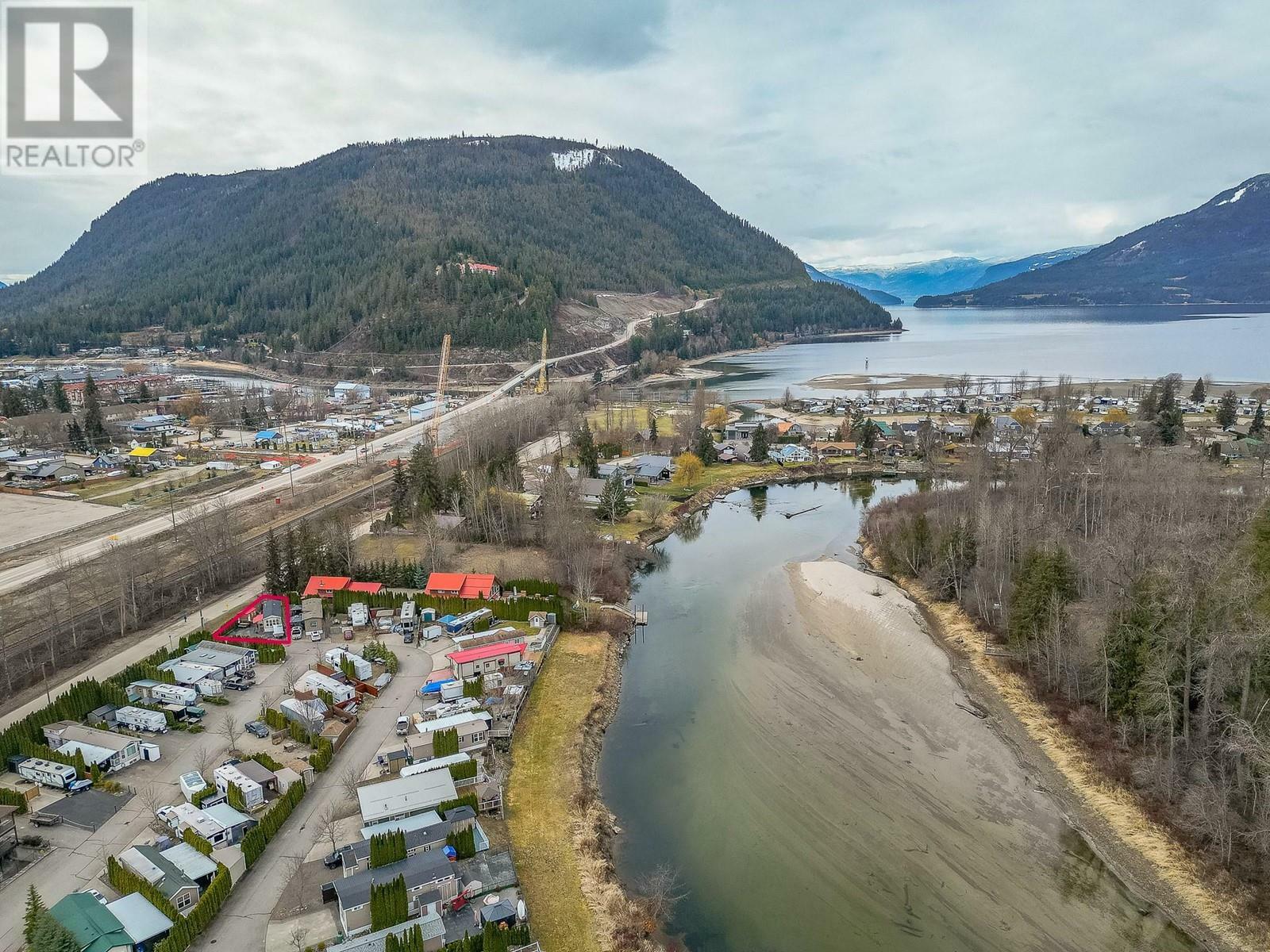 Property Photo: 1383 Silver Sands Road 7 BC V0E 2V4