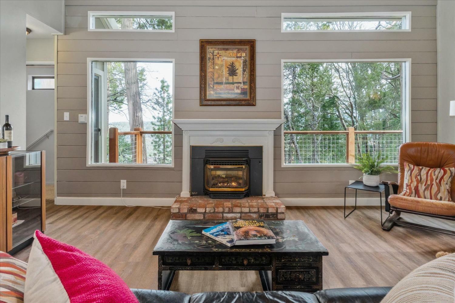 Property Photo: 855 Buckthorn Drive CA 95247