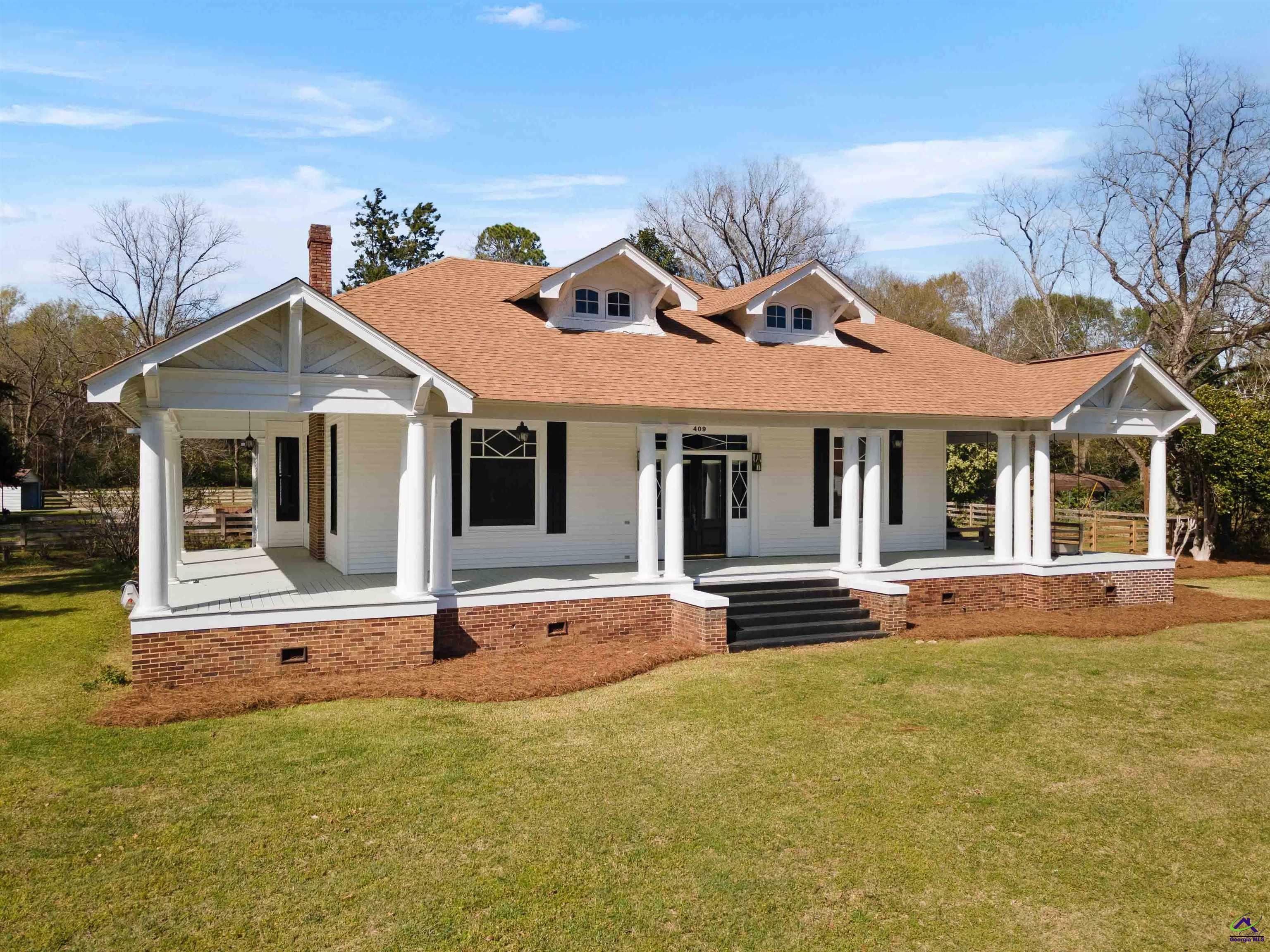 Property Photo:  409 West Main Street  GA 31057 