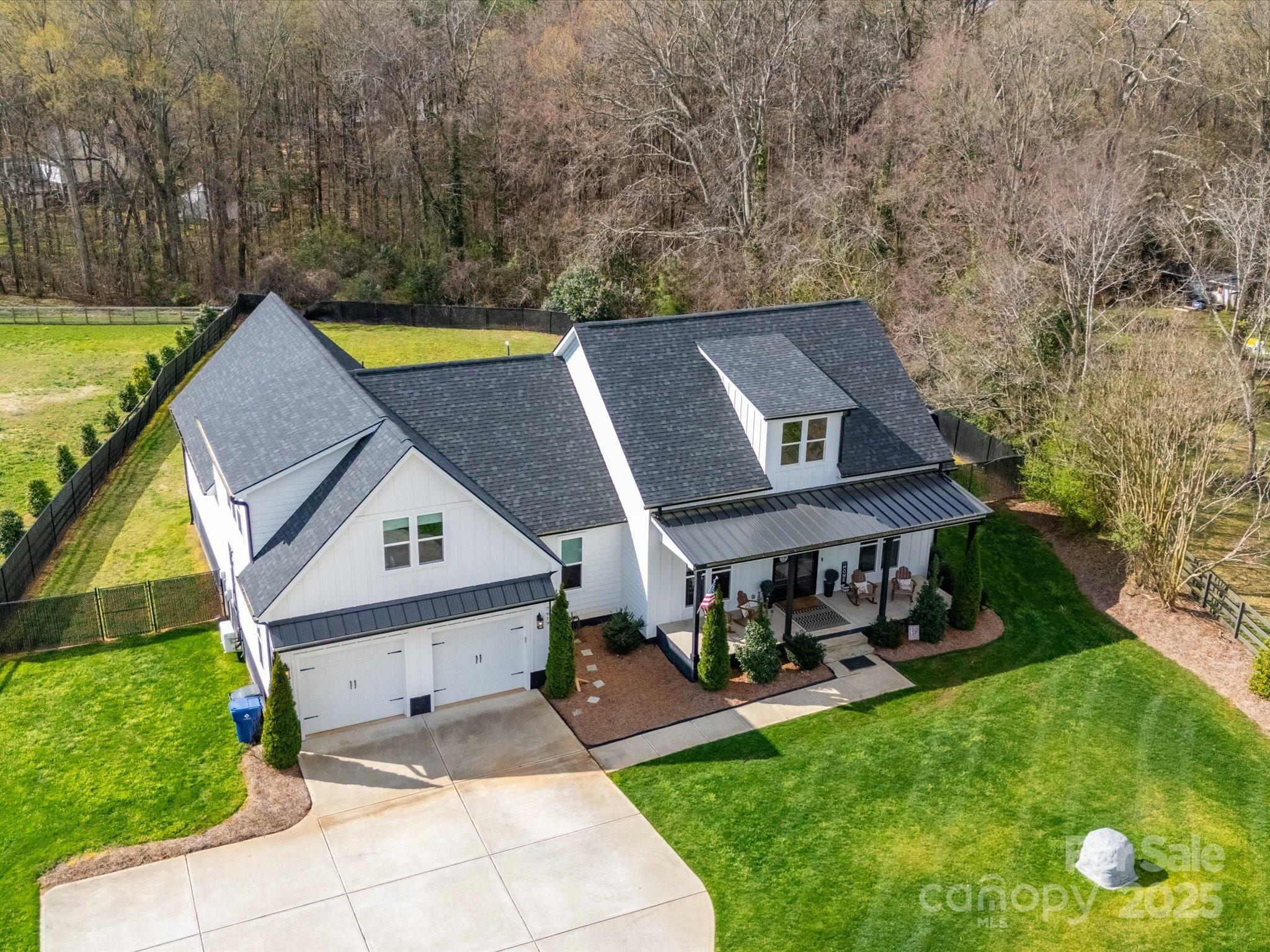 Property Photo: 7619 Old Waxhaw Monroe Road NC 28173