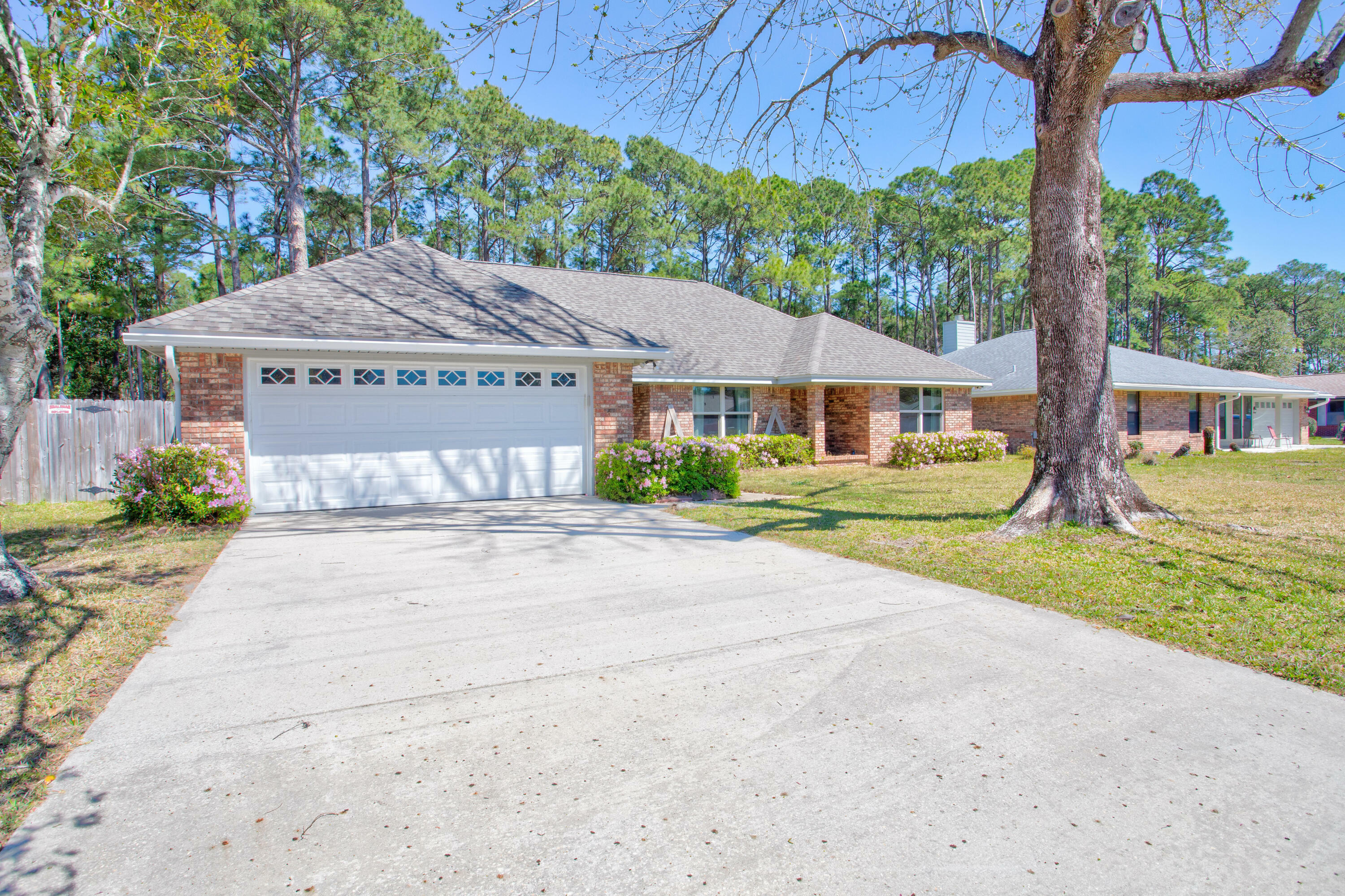 Property Photo: 818 Overbrook Drive FL 32547