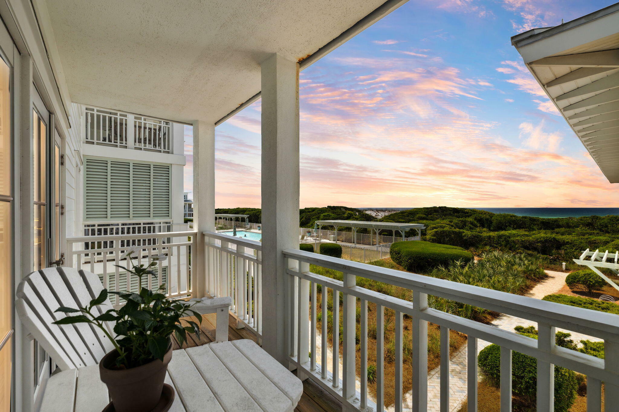 Property Photo: 1848 E County Highway 30A Unit 4 FL 32459
