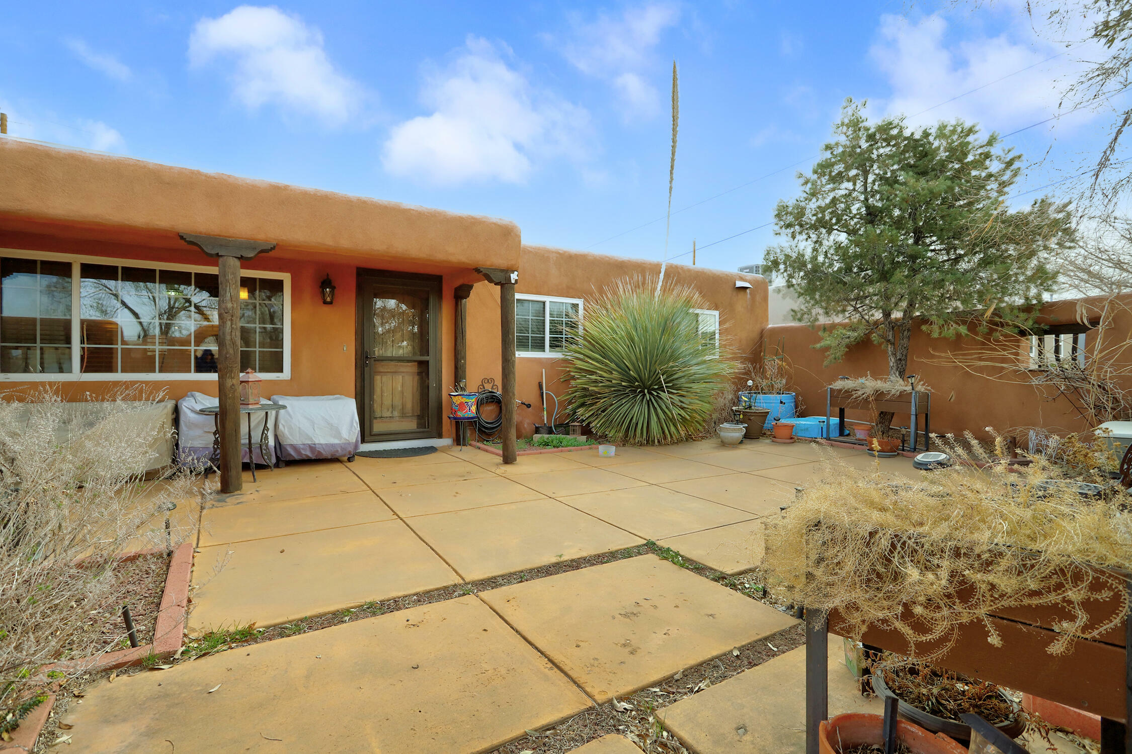 Property Photo: 6117 Zimmerman Avenue NE NM 87110