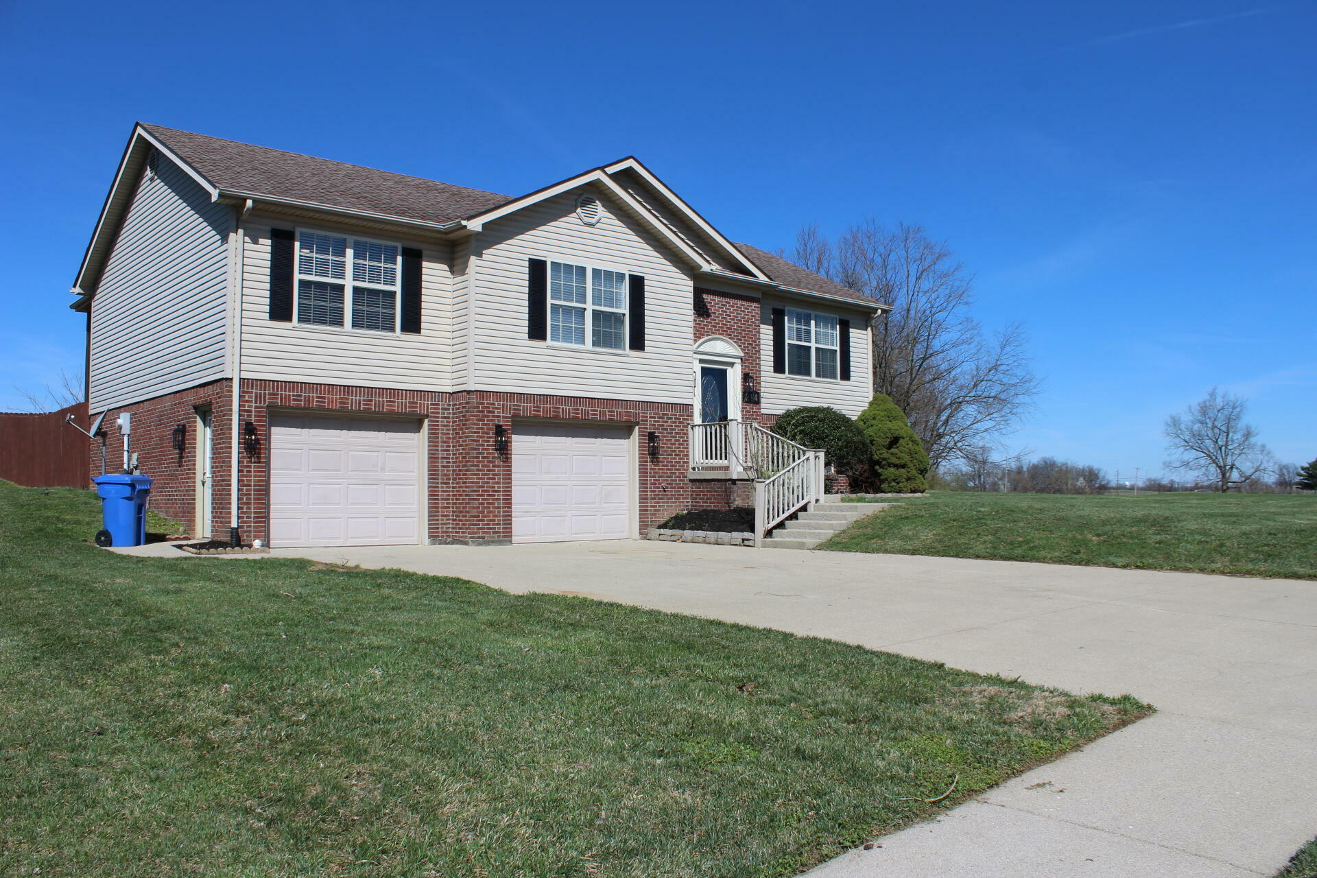 Property Photo: 214 General Cleburne Drive KY 40475