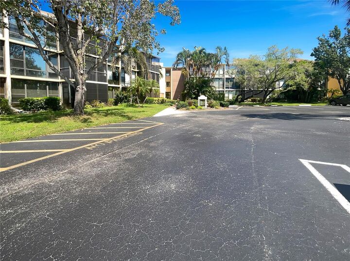 Property Photo: 612 Bird Bay Drive S 113 FL 34285