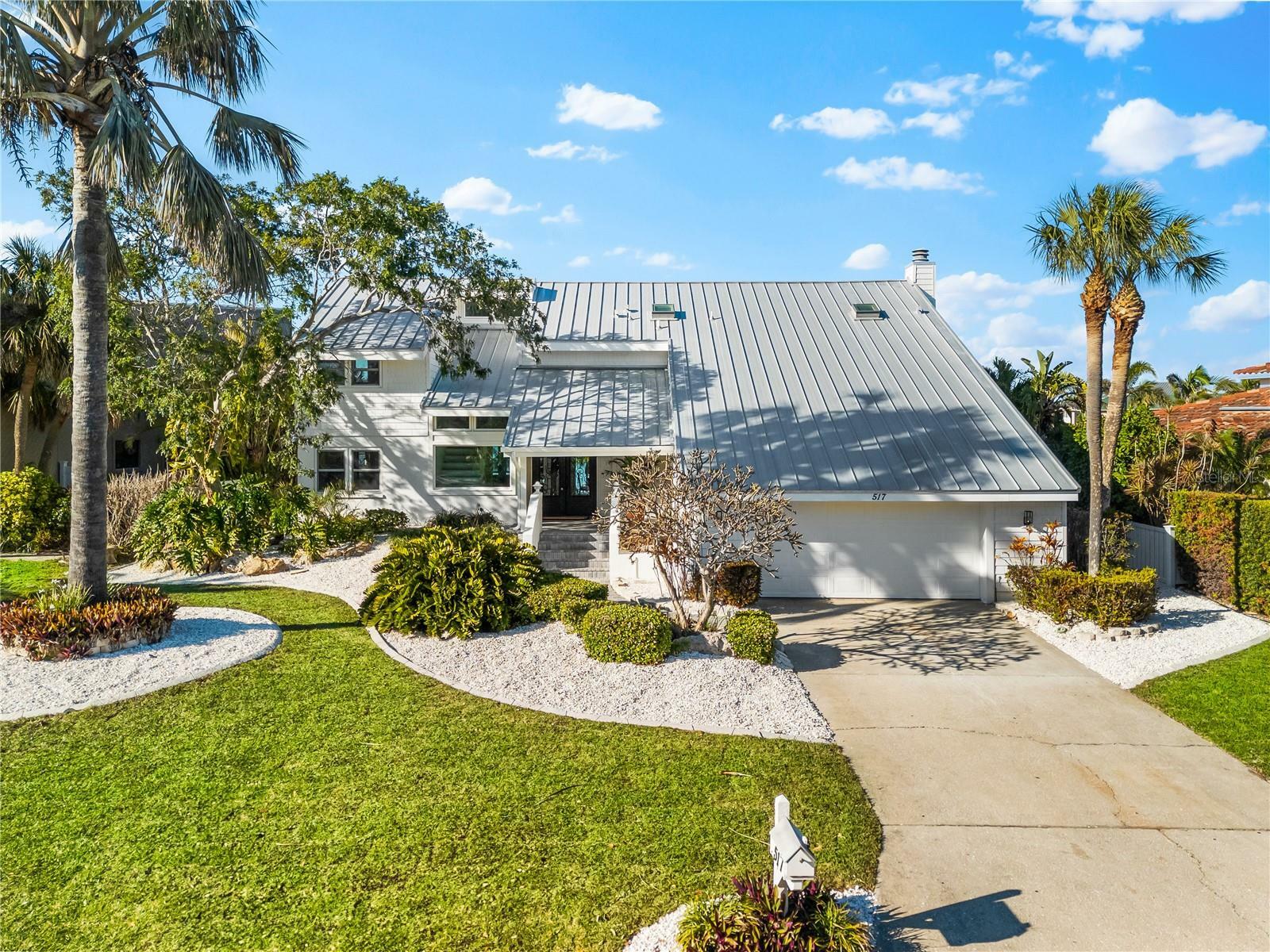 Property Photo: 517 Belle Isle Avenue FL 33786
