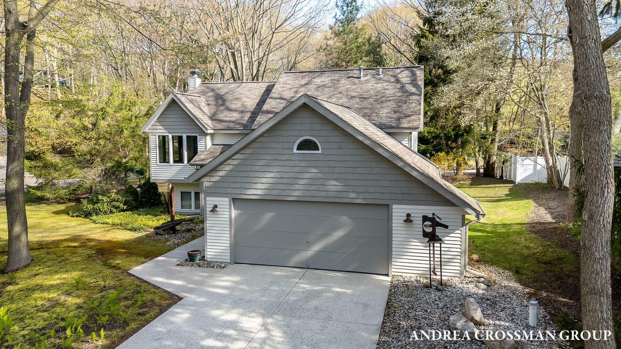 Property Photo: 2333 Eagle Drive MI 49424