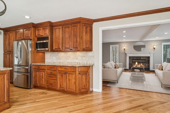 Property Photo:  1019 Rockland Road  IL 60044 
