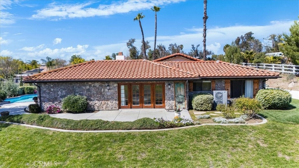 40755 La Colima Road  Temecula CA 92591 photo