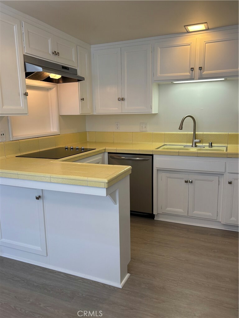 Property Photo: 2940 W Carson Street 206 CA 90503