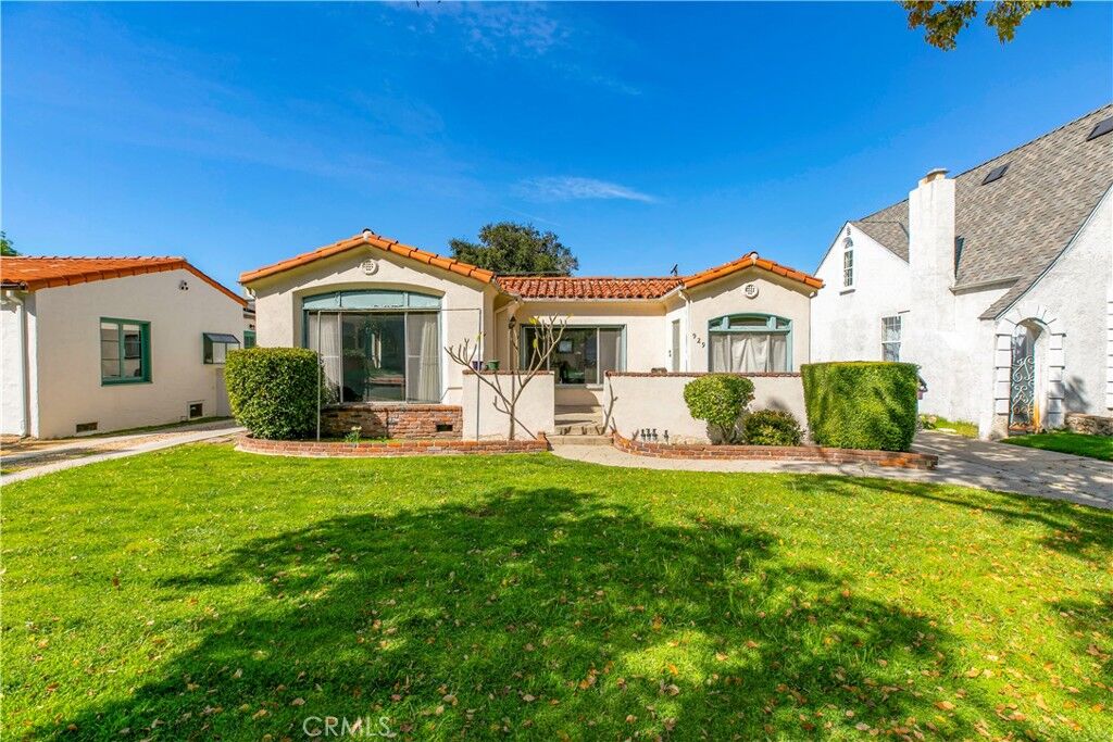 Property Photo: 929 Geneva Street CA 91207